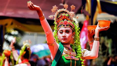 mengenal tari muang sangkal kesenian asli sumenep  penolak bala