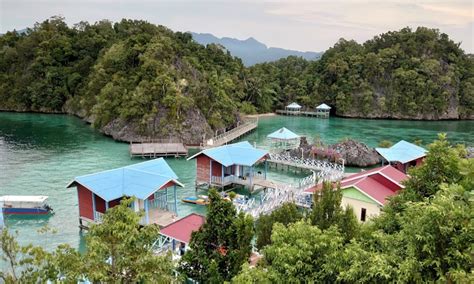 Selusur Pilihan Wisata Eksotis Di Pulau Sombori
