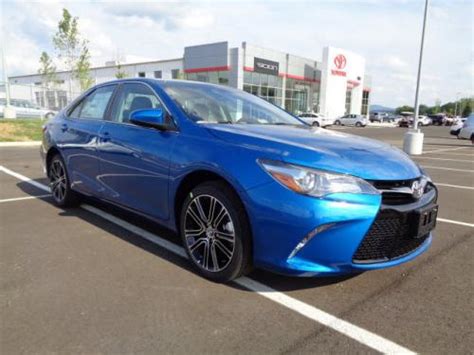 Photo Image Gallery & Touchup Paint: Toyota Camry in Blue Streak ...