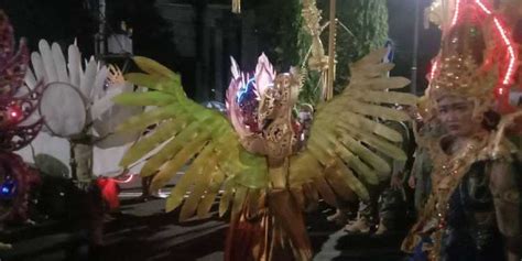 Parade Foto Pertunjukan Spektakuler Wayang Jogja Night Carnival 2022