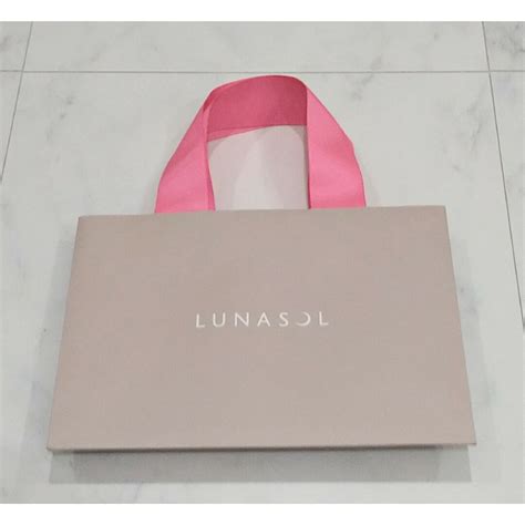 Lunasol Lunasol ルナソル ショッパー 紙袋 1点の通販 By Miis Shop｜ルナソルならラクマ