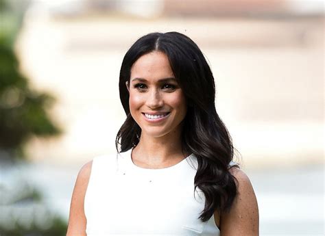 Primele Imagini Cu Burtica De Gravid A Lui Meghan Markle