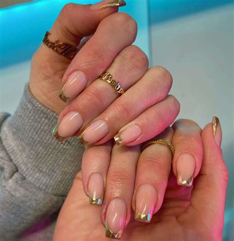 18 Gold French Tip Nail Ideas That Feel Luxurious And Elevated