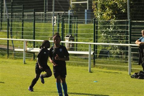 Rentr E Du Foot F Minin Les Jeunes Footballeuses Au Rendez Vous