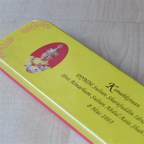 Metal pencil box commemorating the coronation of the Sultan of Selangor, Hobbies & Toys ...