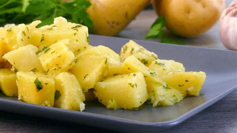 Patatas al microondas en 15 minutos Receta fácil Cocinatis