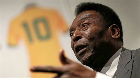 Pelé será velado el lunes en el estadio del club Santos