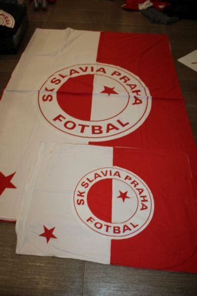 Povle En Na Jednol Ko Fotbal Sk Slavia Praha Aukro