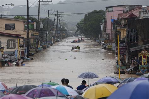 Tres Muertos Y Miles De Evacuados Por Inundaciones En Filipinas