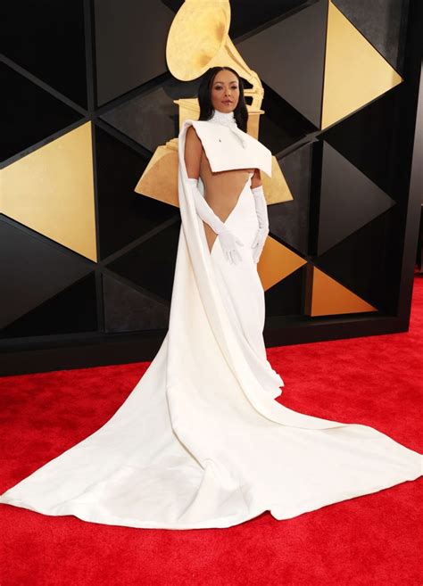 Our Favourite Red Carpet Looks From The Grammys Elle Canada