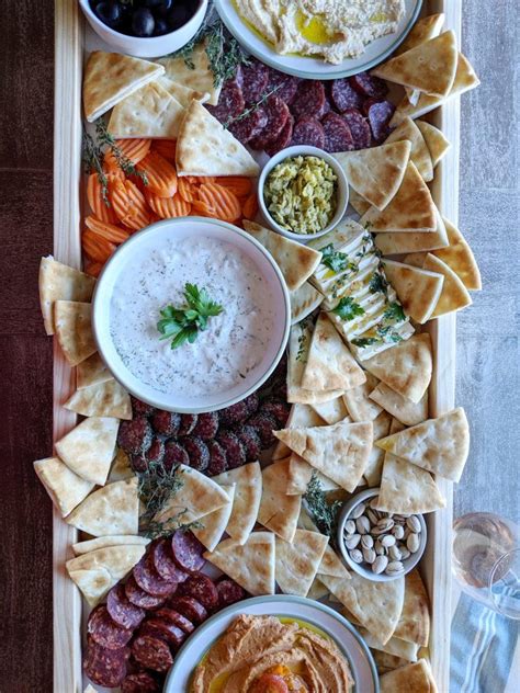 Greek Appetizer Platter | FaveHealthyRecipes.com