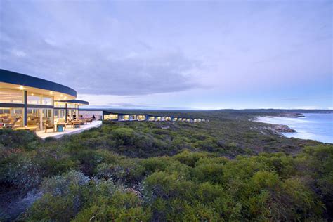 Southern Ocean Lodge / Max Pritchard Architect | ArchDaily