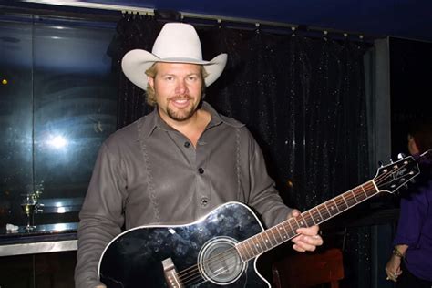 Murió Toby Keith estrella de la música Country