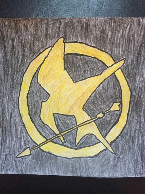 Mockingjay Pin Drawing at PaintingValley.com | Explore collection of ...