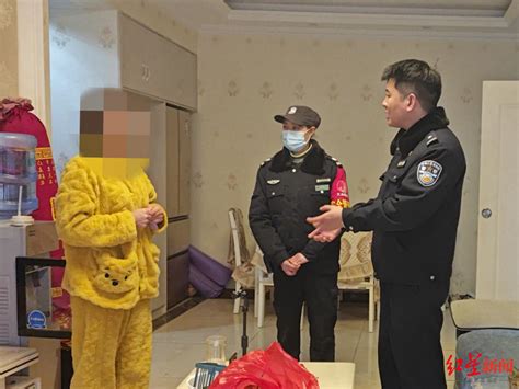 女子报警称家中6万现金被盗，警方调查后发现竟是夜班后精神恍惚将钱丢进了垃圾桶 腾讯新闻