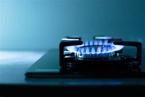 Gas Oven Turns On By Itself Reasons With Solutions Home Arise