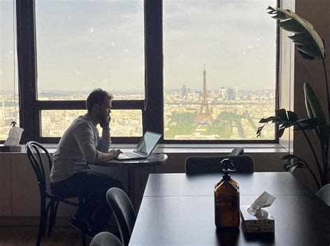 Reportage Ans De La Tour Montparnasse On Travaille Avec La Plus