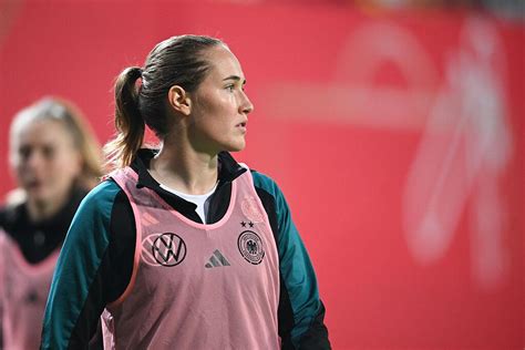 Sydney Lohmann Trainiert Wieder Bei Dfb Frauen Abendzeitung M Nchen