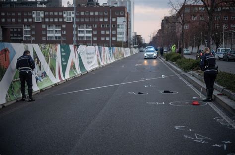 Ciclista di 83 anni investito da unauto a Milano è grave allospedale