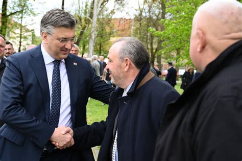 Vlada Republike Hrvatske On Twitter Pvrh Andrejplenkovic Brodsko