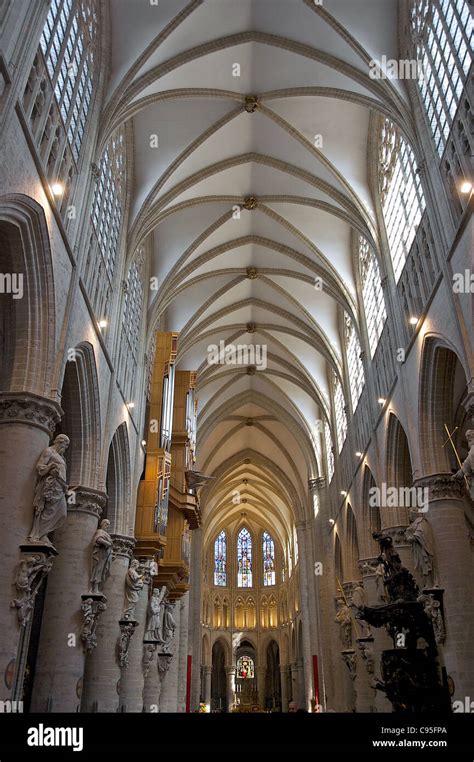 Inside Cath Drale Saints Michel Et Gudule St Michael And St Gudula