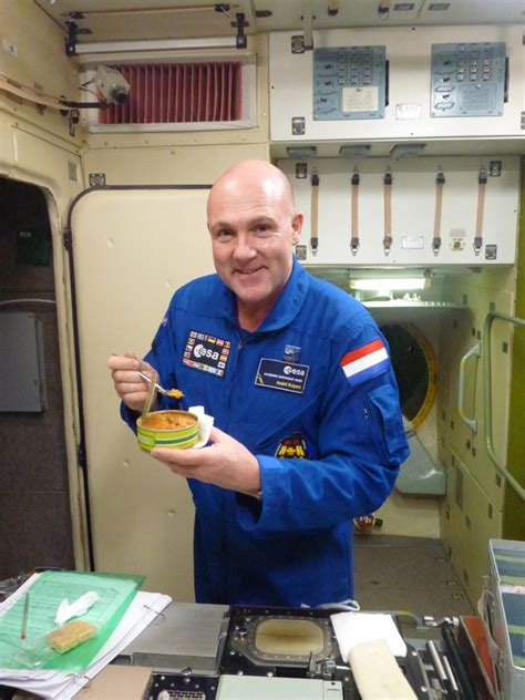 ESA André Kuipers eten