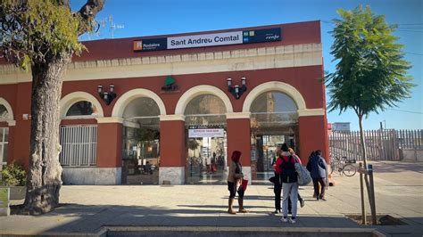 Primer laborable sense trens a l estació de Sant Andreu