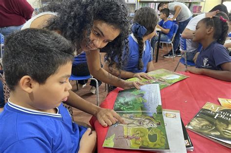 Estado Fortalece Acesso Leitura Entrega De Mil Livros Novos Em