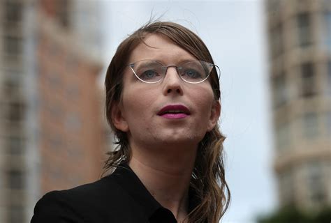 Chelsea Manning Net Worth Wiki Age Weight And Height Relationships