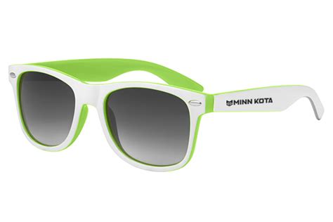 Sunglasses Make Ts For An Exquisite Summer Wedding Sunglassville Blog