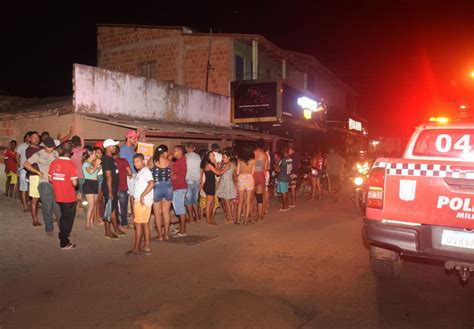 Cabelereiro é Morto A Tiros Dentro De Bar No Km 7 Correio De Carajás