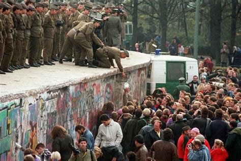 Nuestra Historia La CaÍda Del Muro De BerlÍn