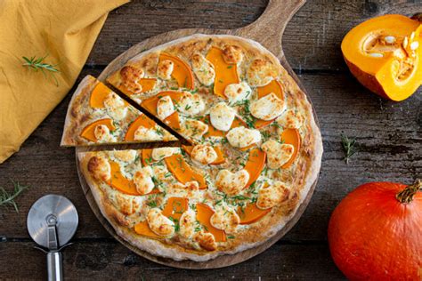 Pizza Mit K Rbis Und Ziegenk Se Rezept Eat De