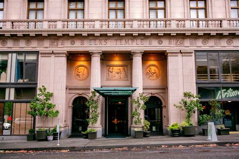 12 MEMORABLE Portland Hotels for All Budgets