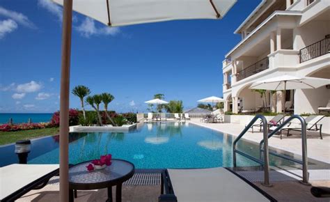 5 Antigua Hotels to Visit Right Now