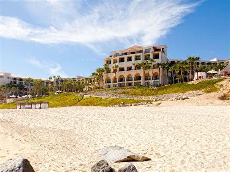 Miles Teller Spotted In Los Cabos With Wife Keleigh Sperry - The Cabo Sun