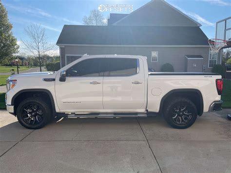 2020 Gmc Sierra 1500 With 20x9 1 Fuel Rage And 3295r20 Nitto Ridge Grappler And Leveling Kit