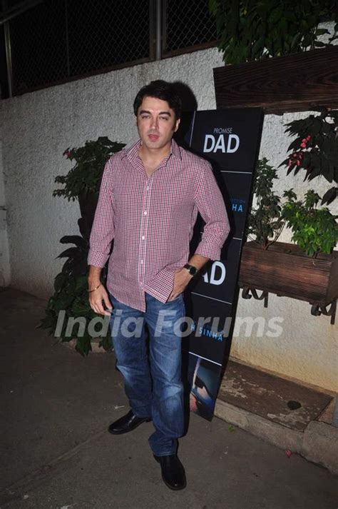 Jugal Hansraj at Launch of the Movie Promise Dad Photo