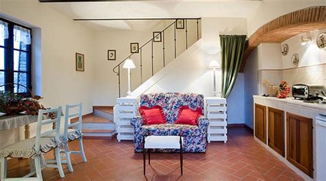 Tuscan Apartment with Views | Amazing Accom