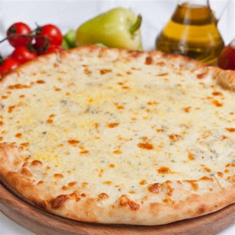 Pizza Quatro Formaggi Gr Trattoria Prestij