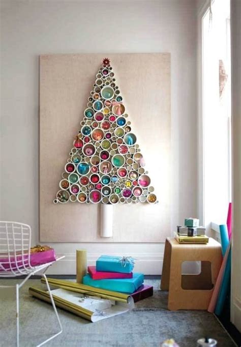 Creative Christmas Decor Ideas: Christmas Tree On A Wall