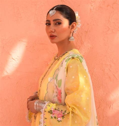 Mahira Khan Looks Ethereal In Ranos Heirloom Bridal Campaign Pruples