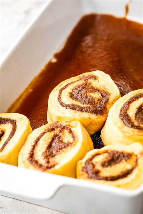 Stupid Easy Homemade Caramel Rolls Julies Eats And Treats