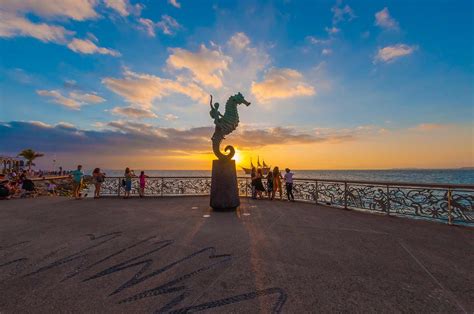 El Malec N De Puerto Vallarta A Trav S De Su Arte