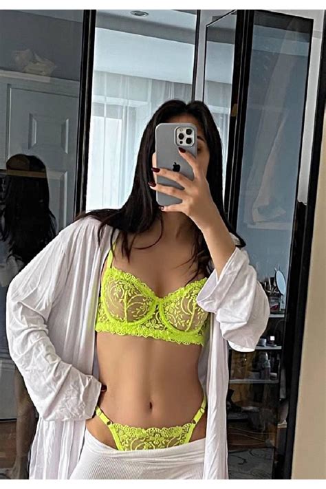 Sage Lingerie Rose Işlemeli Balenli Tül Sütyen Takımı Fiyatı Yorumları Trendyol