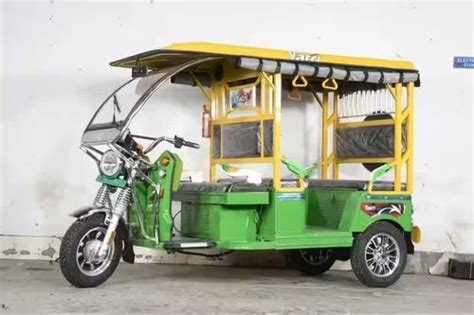 Green Yatri E Rickshaw At Rs 160000 Electric Rickshaw In New Delhi Id 2853898634991