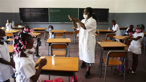 Minist Rio Da Educa O Garante Que Professores Promovidos Ver O A