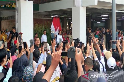 Presiden Jokowi Resmikan Pasar Godean Di Sleman Senilai Rp Miliar