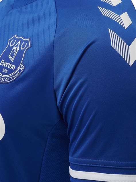 Les Nouveaux Maillots Hummel 2020 2021 De Everton Footpack