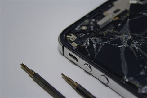 Чем копия дисплея на iPhone отличается от оригинала? - iSpace